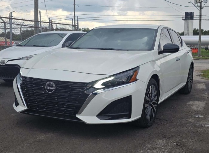 2025 Nissan Altima · 1