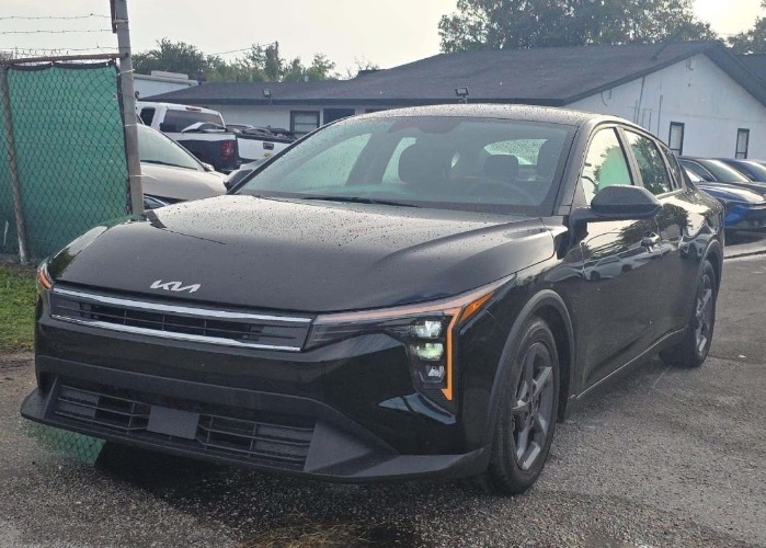 2025 Kia K4 · 1